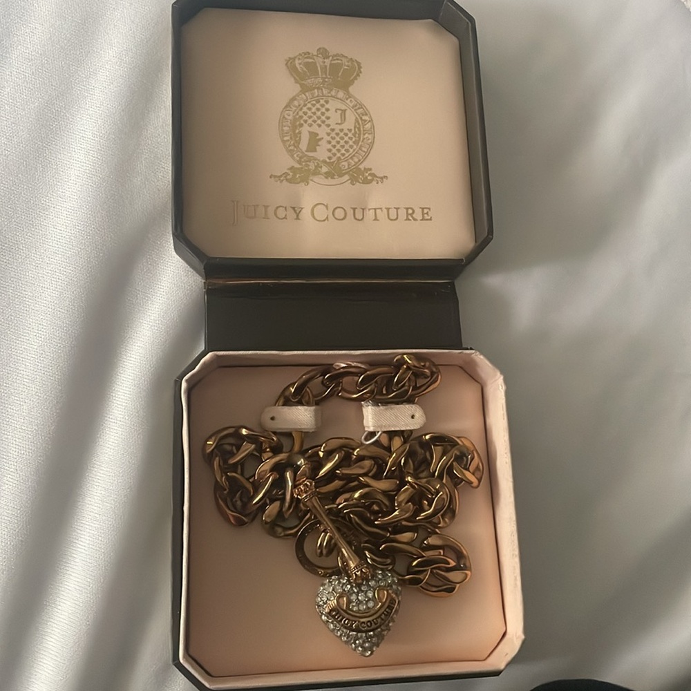 Juicy Couture chunky Authentic Y2k gold heart necklace